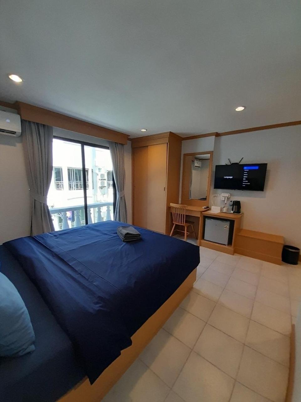Albergue Jb House Patong Exterior foto