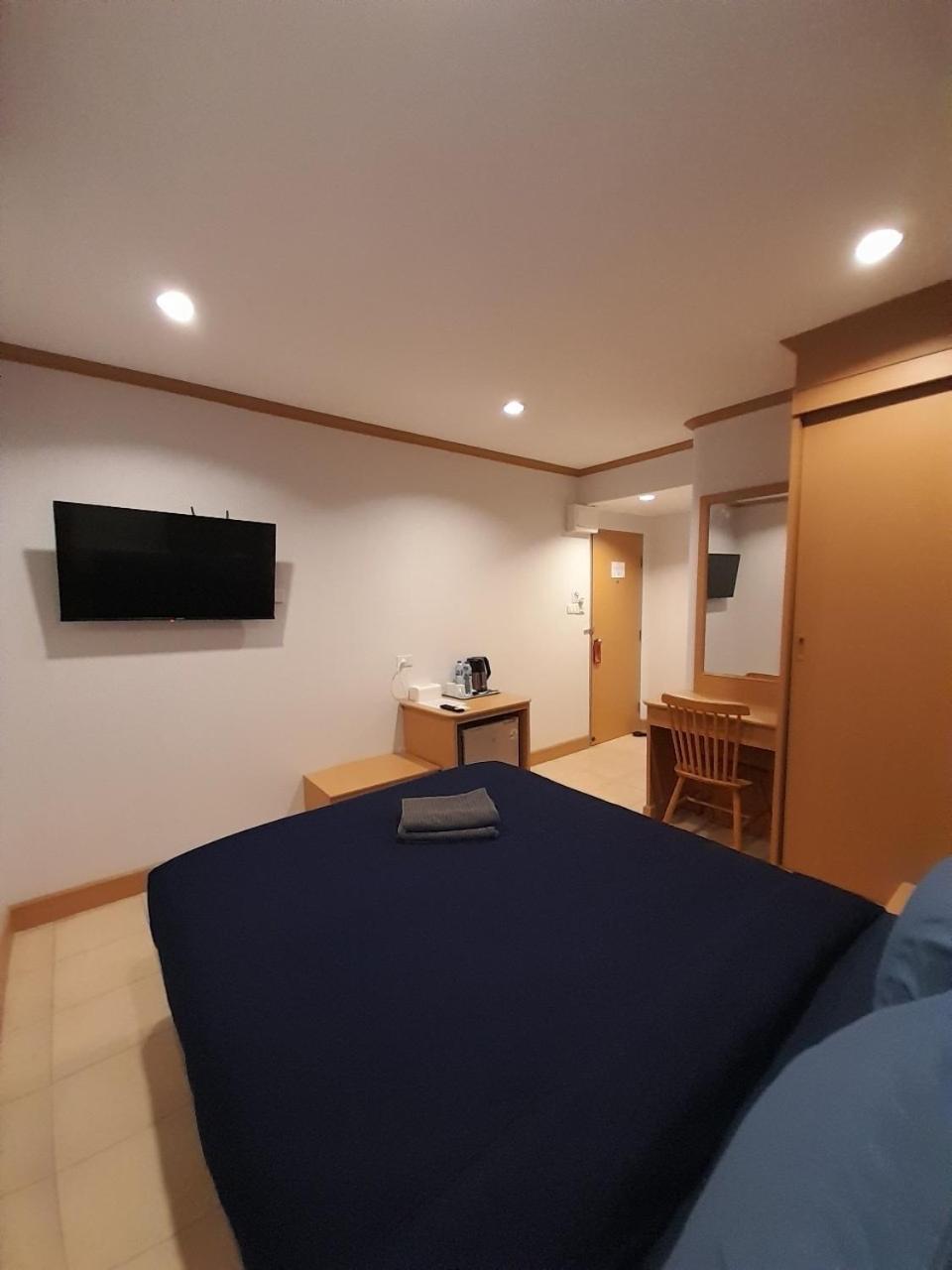 Albergue Jb House Patong Exterior foto